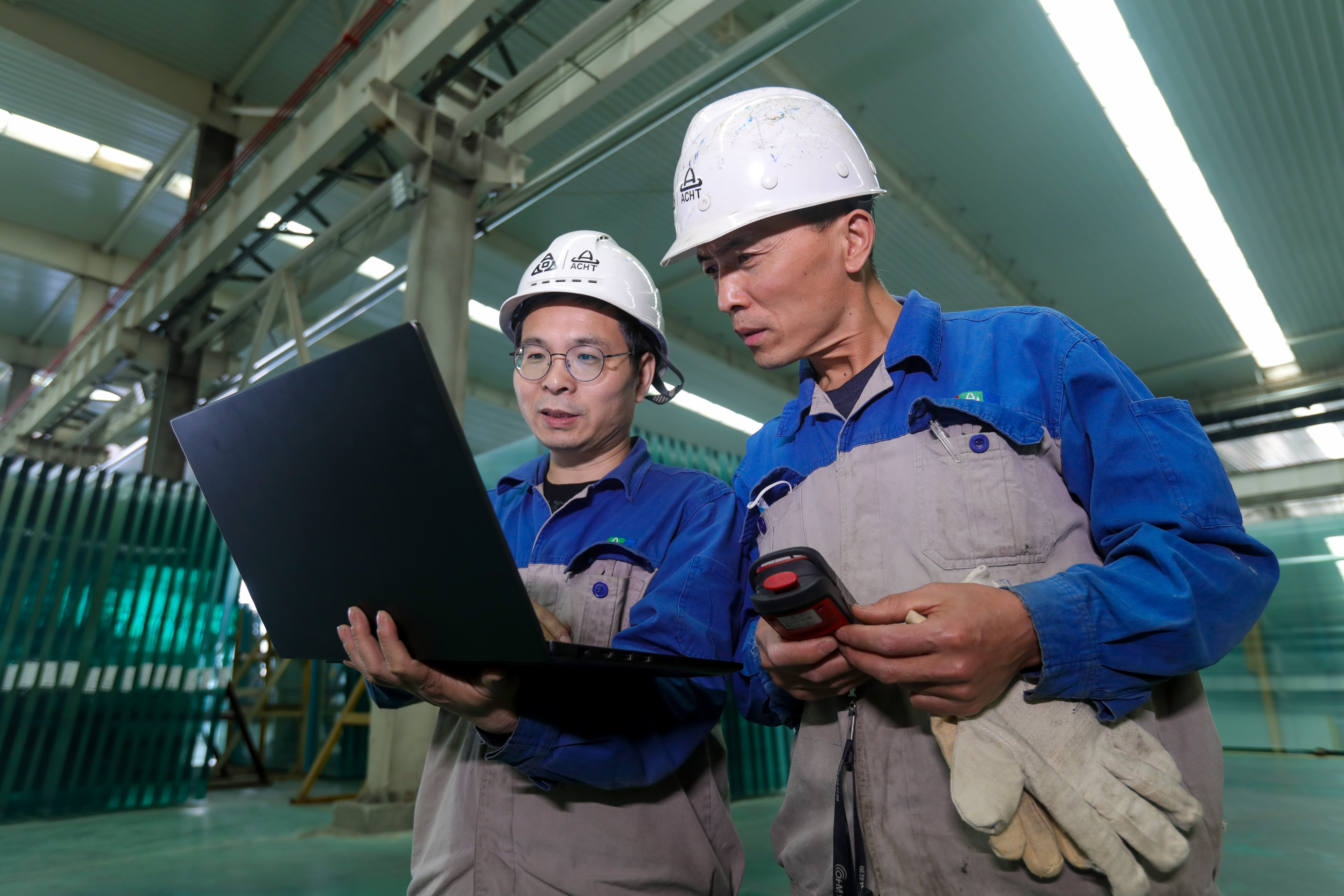 安陽市工人先鋒號：光熱科技設(shè)備維修車間整備系