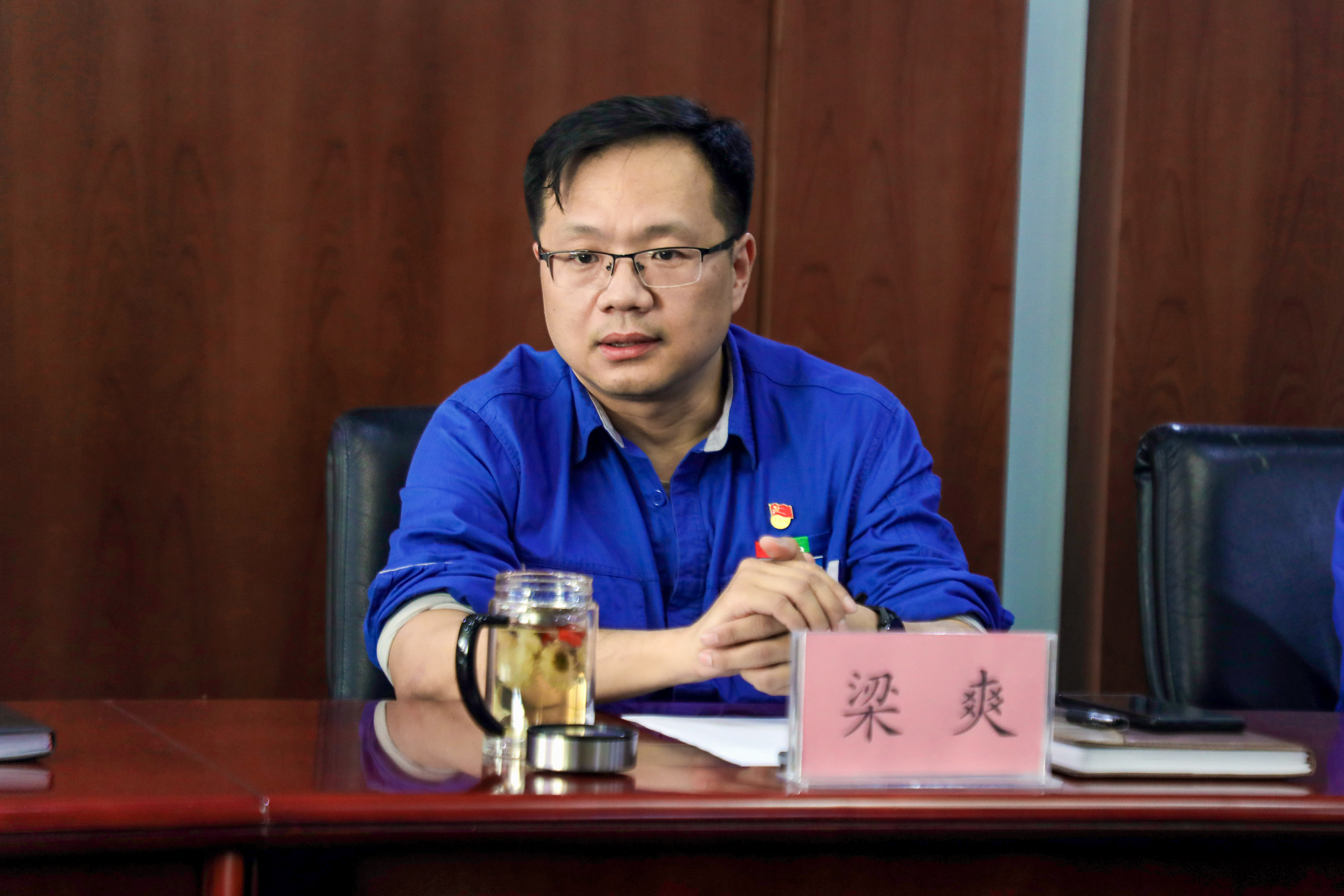 青春賽道 奮斗有光｜安彩高科開(kāi)展青年員工座談會(huì)