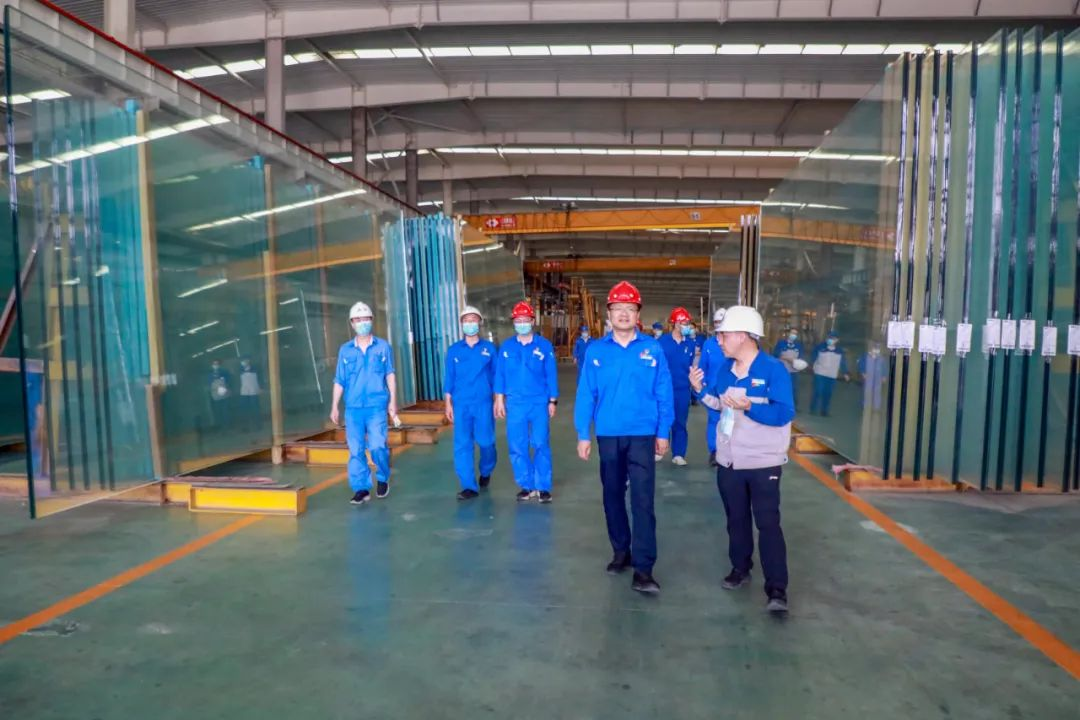 翠籠蒲艾香，慰問送安康——安彩高科總經(jīng)理端午節(jié)慰問一線職工