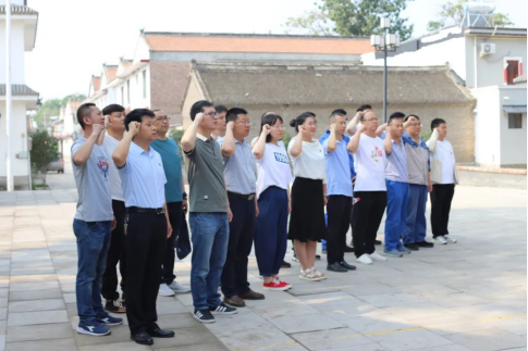 “賡續(xù)革命傳統(tǒng)，強化使命擔(dān)當(dāng)”——焦作安彩開展建黨101周年主題黨日活動